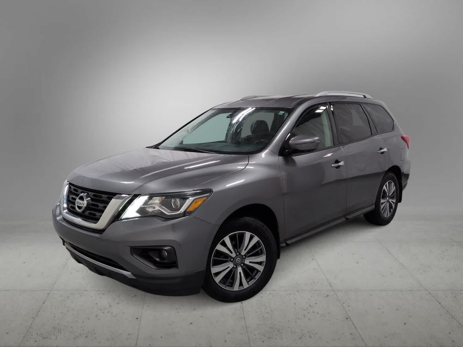 2017 Nissan Pathfinder SV -
                  Farmington Hills, MI