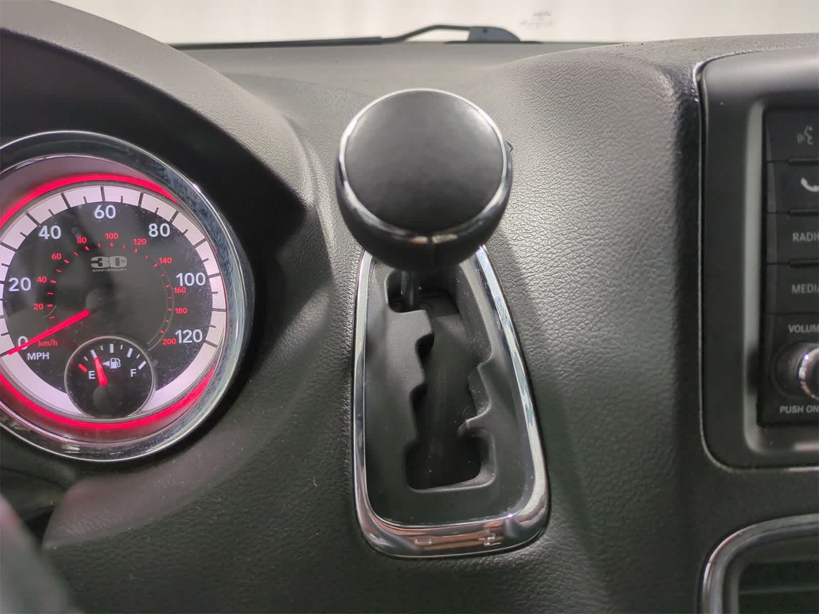 Thumbnail: 2014 Dodge Grand Caravan - 30