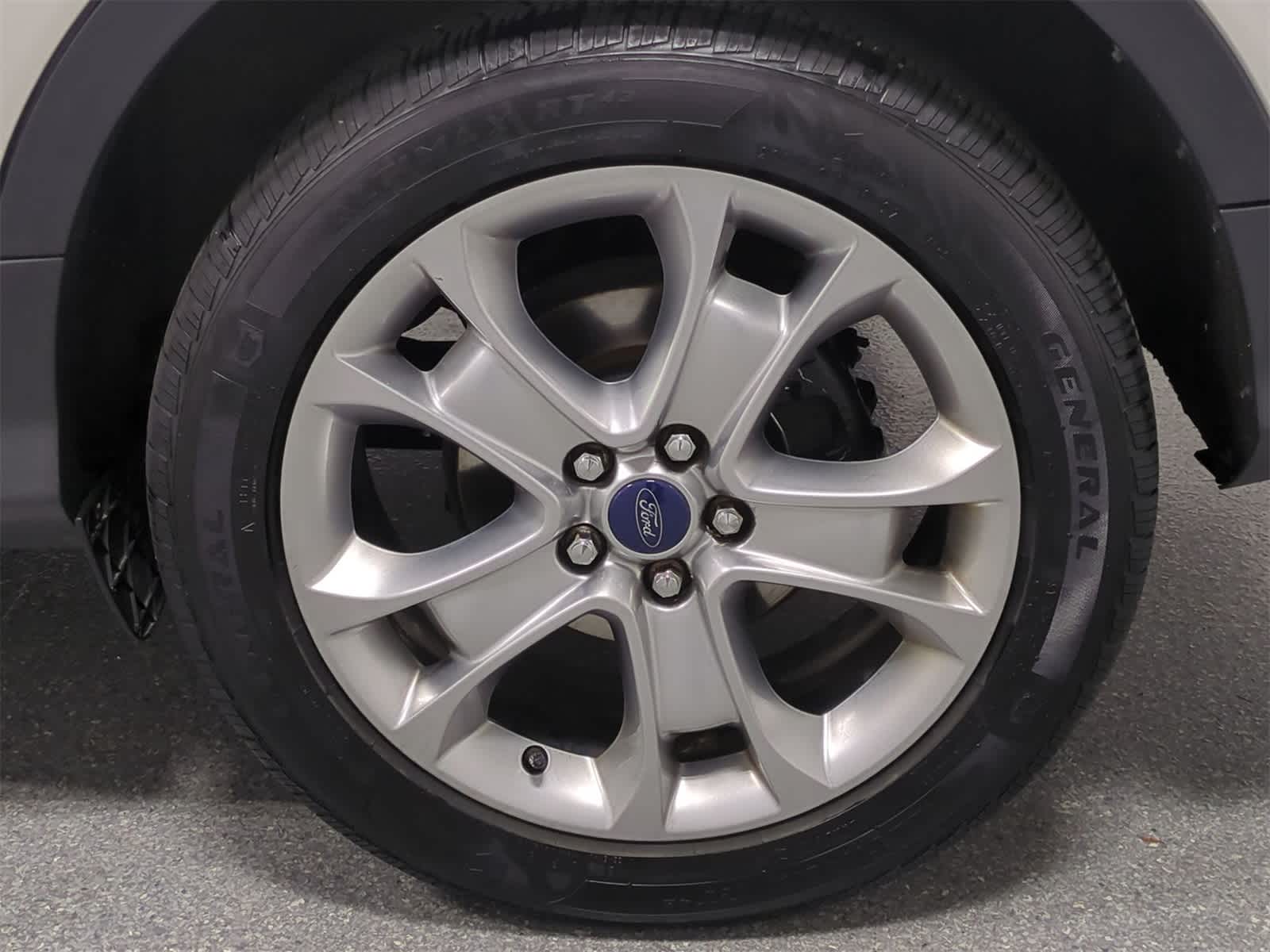 Thumbnail: 2015 Ford Escape - 14