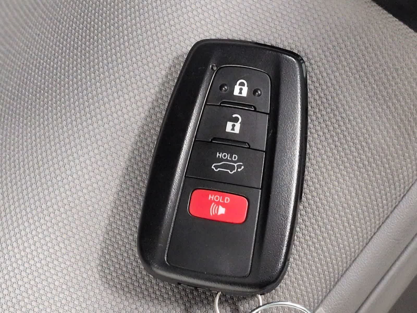 Thumbnail: 2022 Toyota Highlander - 34