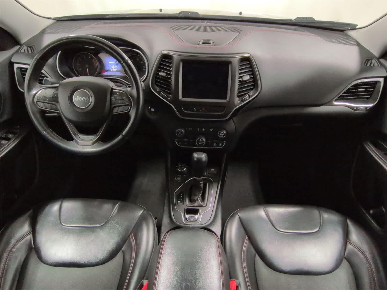 Thumbnail: 2019 Jeep Cherokee - 16