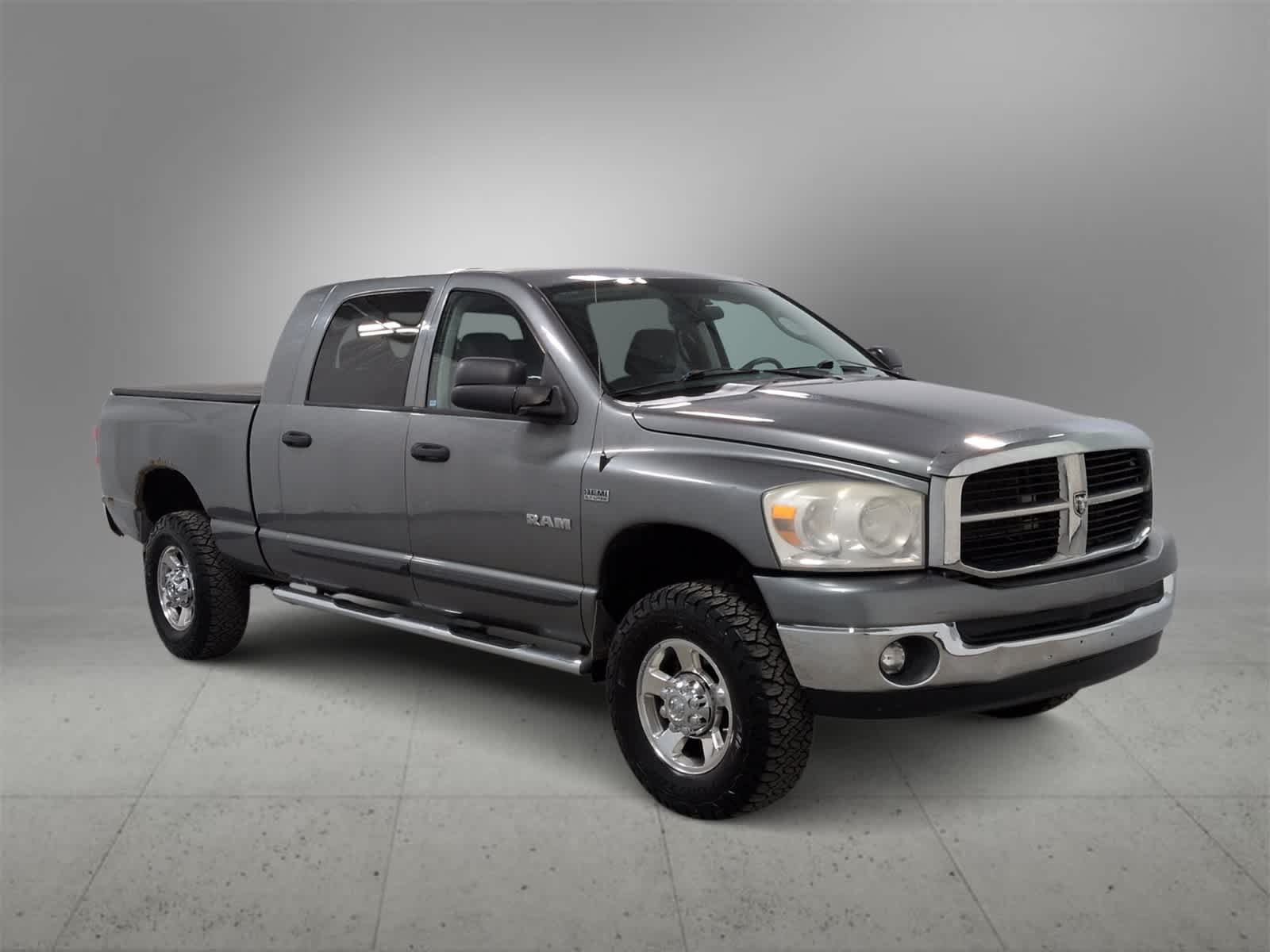Used 2008 Dodge Ram 1500 Pickup SLT with VIN 3D7KS19D18G232358 for sale in Farmington Hills, MI