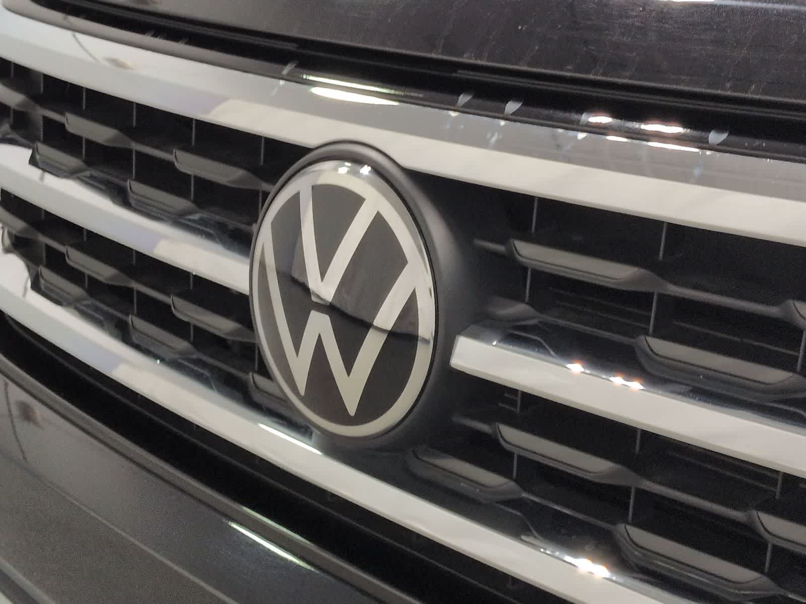 Thumbnail: 2023 Volkswagen Atlas - 13