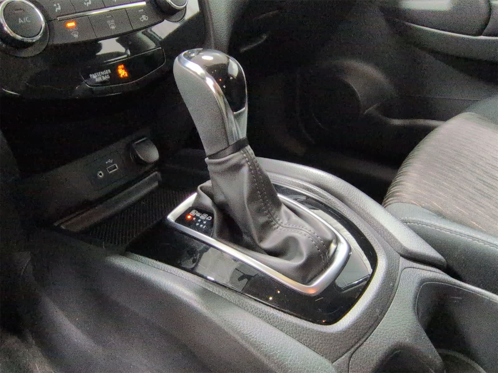 Thumbnail: 2018 Nissan Rogue - 30