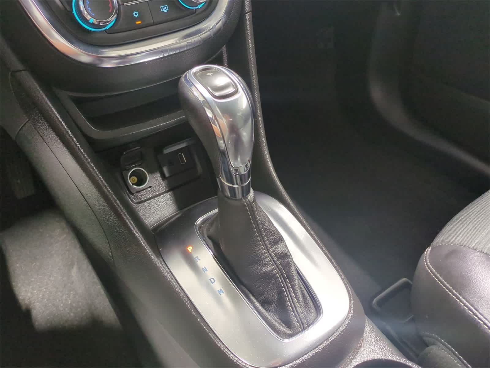 Thumbnail: 2015 Buick Encore - 31