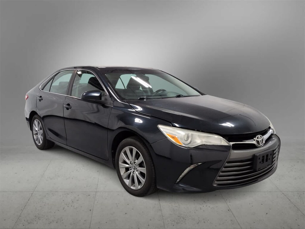Used 2017 Toyota Camry XLE Sedan
