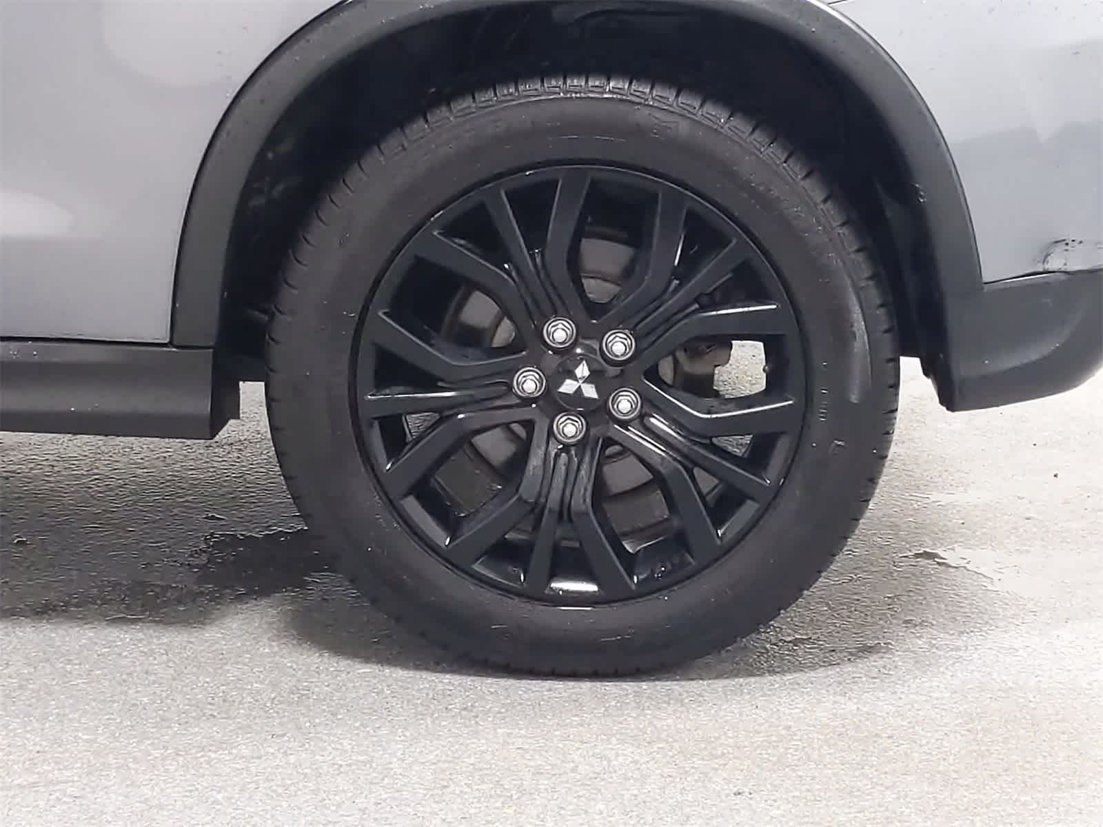 Thumbnail: 2018 Mitsubishi Outlander Sport - 14