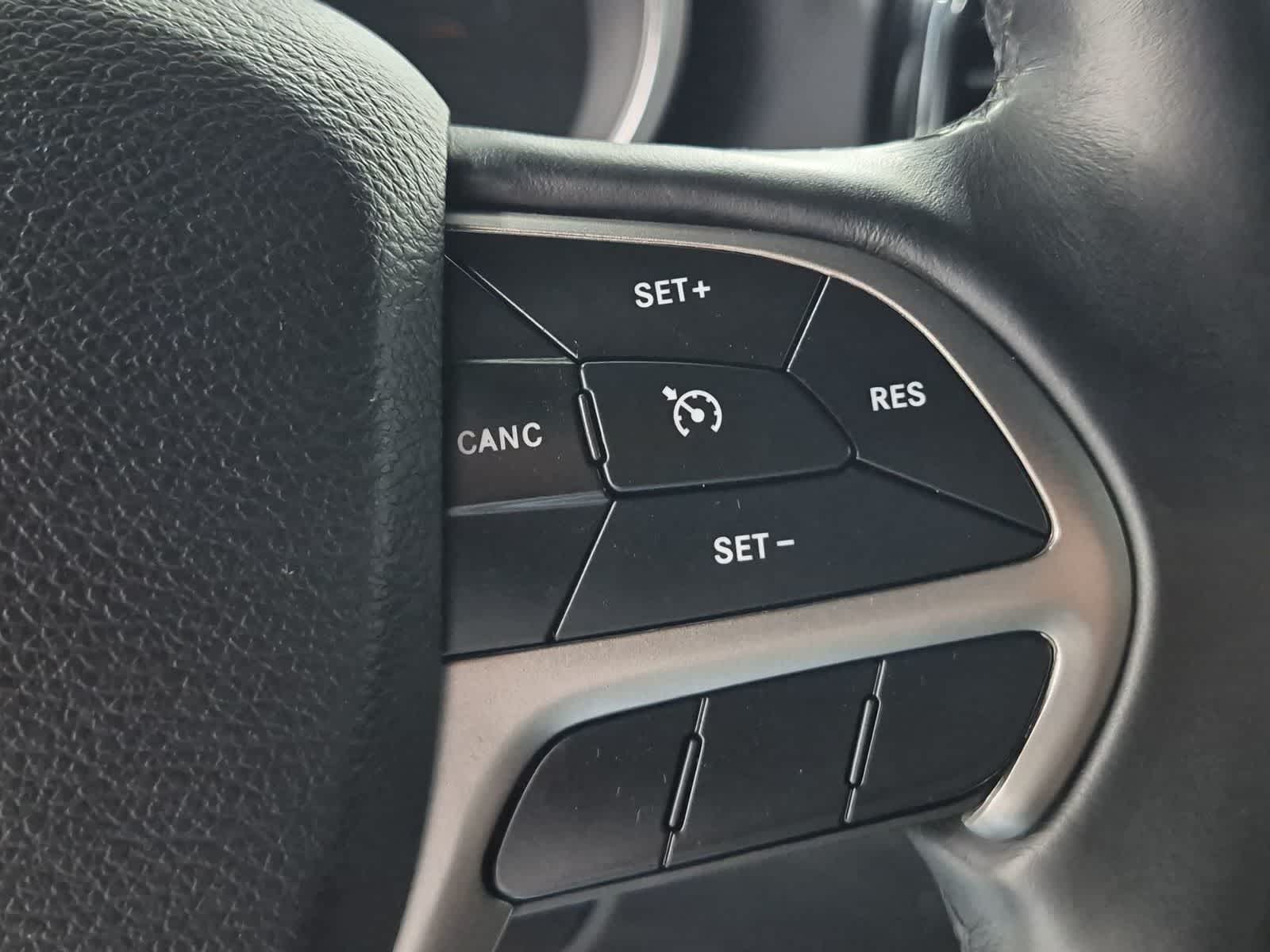 Thumbnail: 2019 Jeep Grand Cherokee - 31