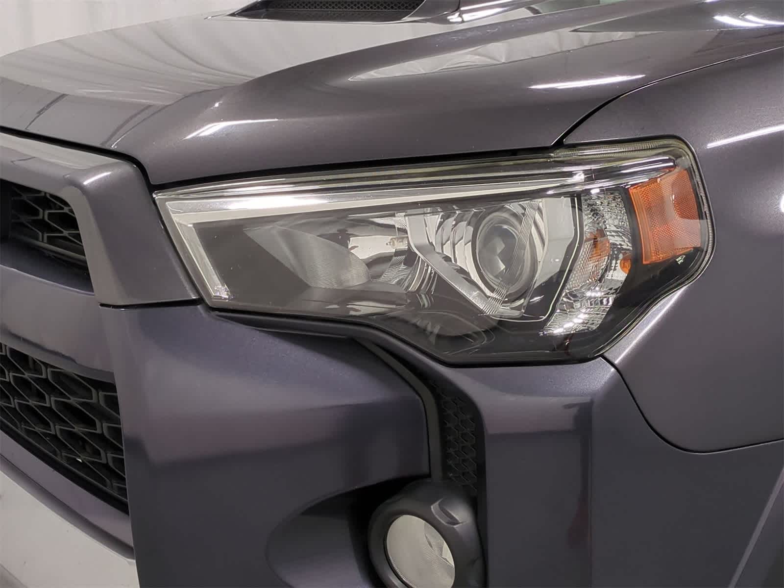 Thumbnail: 2015 Toyota 4Runner - 11