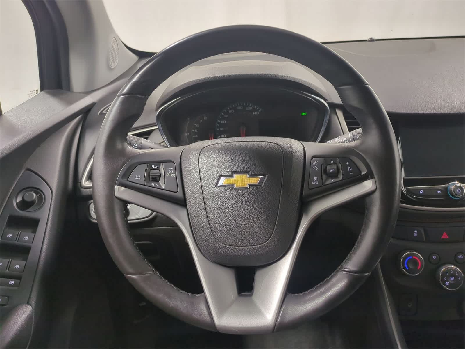 Thumbnail: 2017 Chevrolet Trax - 23
