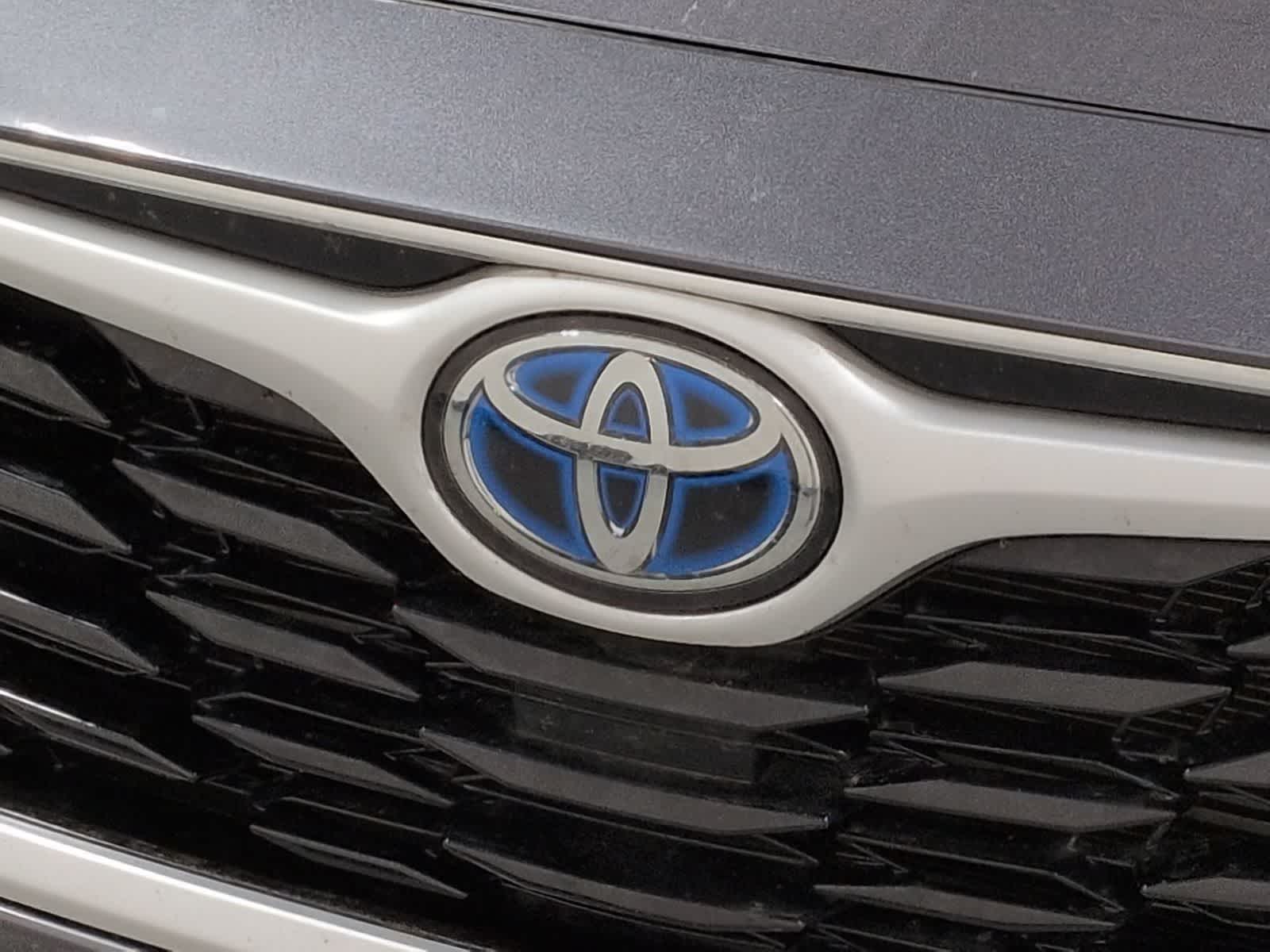 Thumbnail: 2022 Toyota Highlander - 12