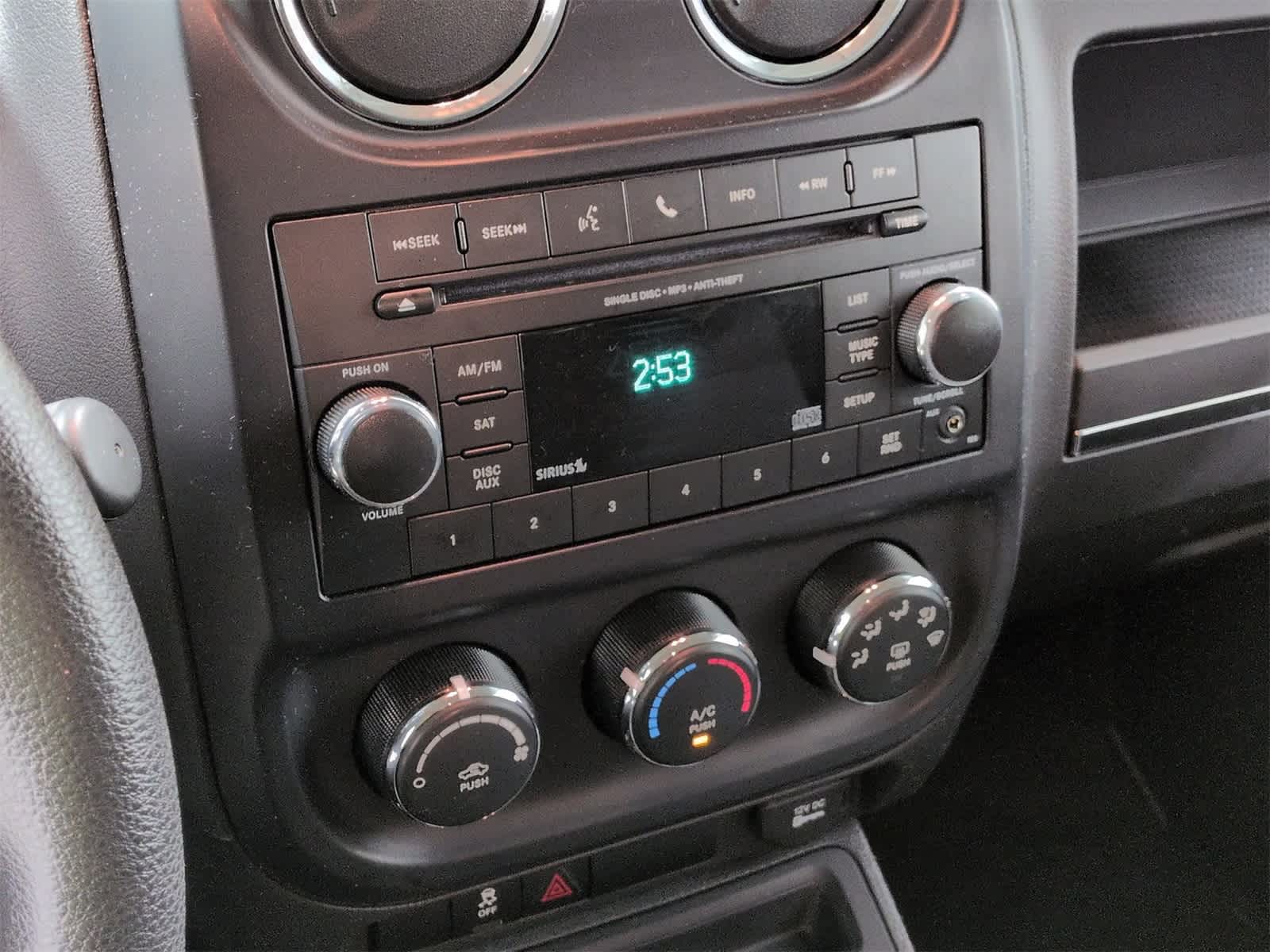 Thumbnail: 2016 Jeep Patriot - 28