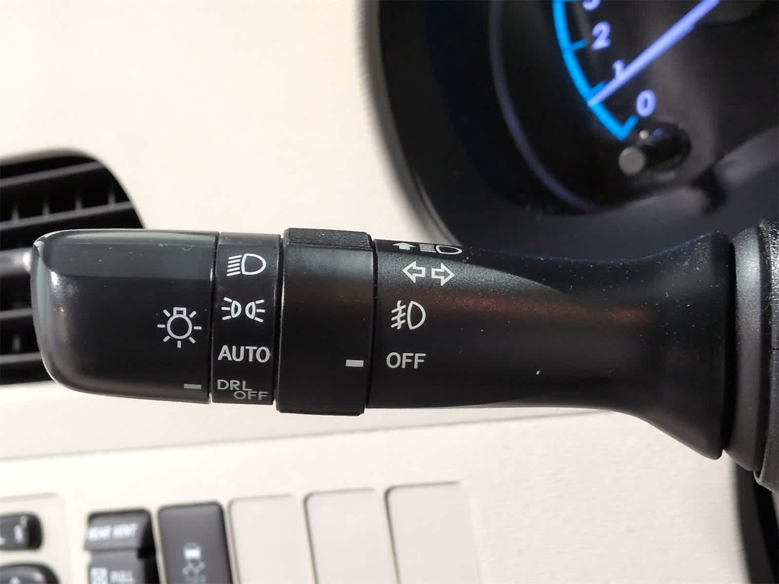 Thumbnail: 2014 Toyota Sienna - 29