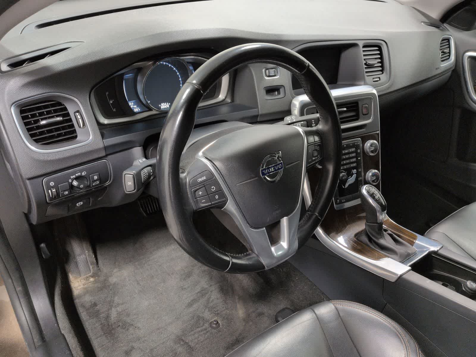 Thumbnail: 2015 Volvo S60 - 10