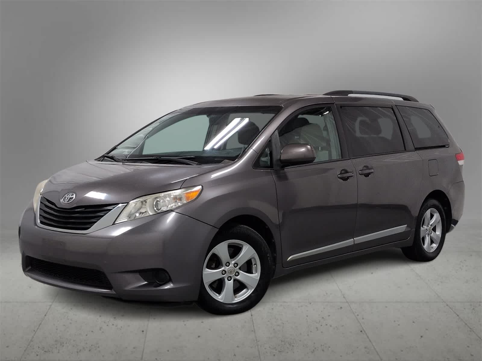2014 Toyota Sienna LE -
                  Farmington Hills, MI