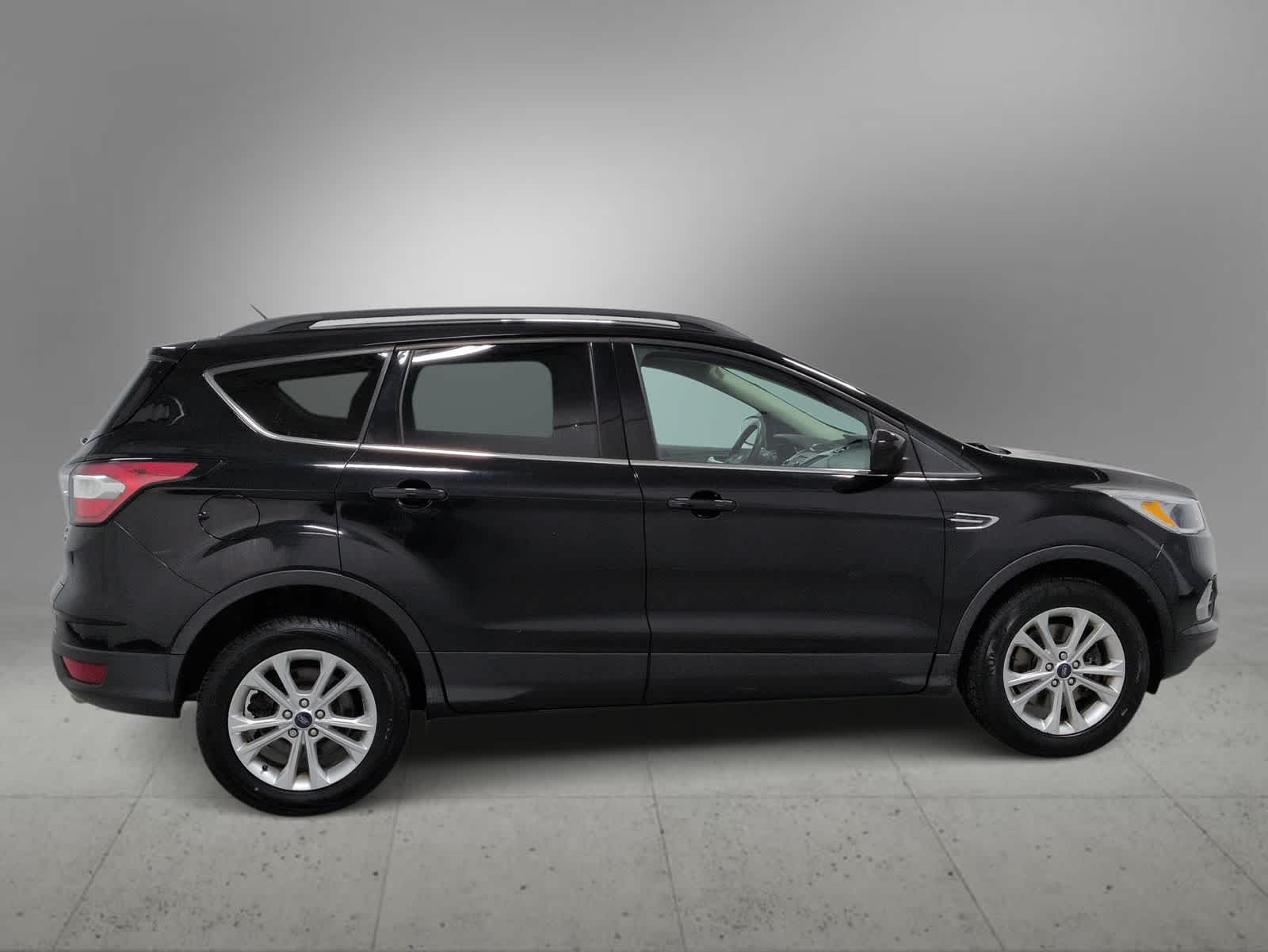 Thumbnail: 2018 Ford Escape - 9