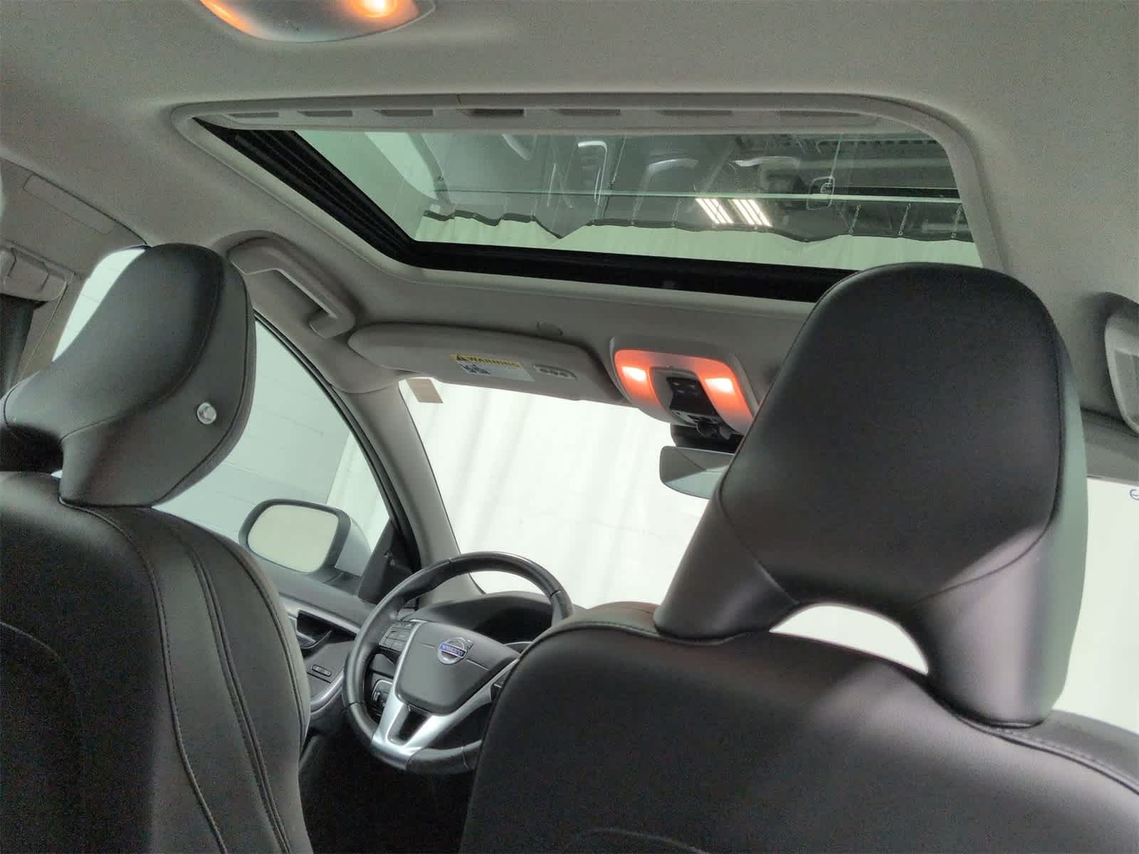 Thumbnail: 2017 Volvo S60 - 23