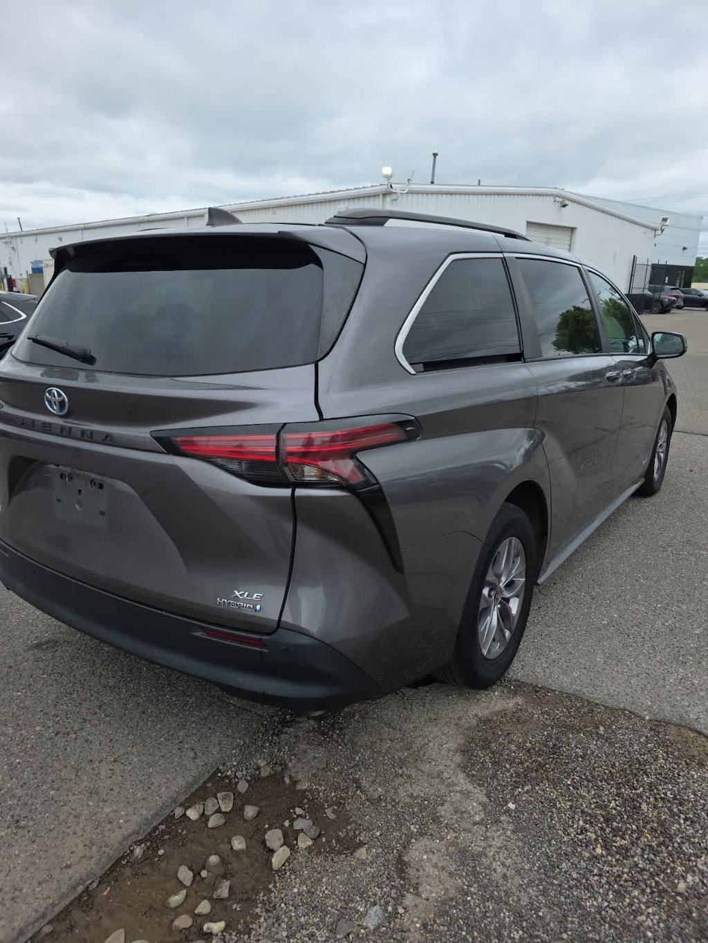 Used 2021 Toyota Sienna XLE 8 Passenger Van