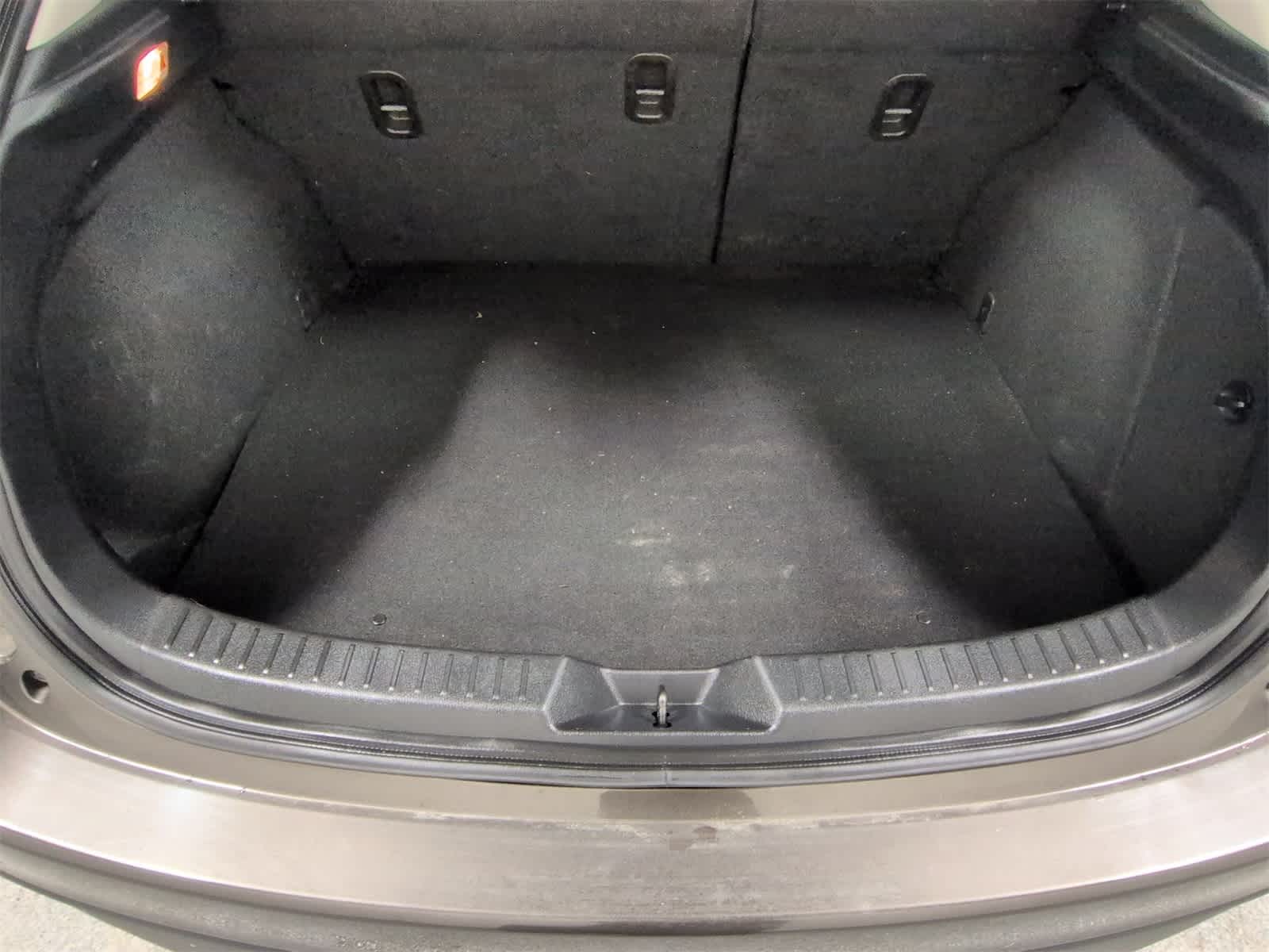 Thumbnail: 2016 Mazda Mazda3 - 33