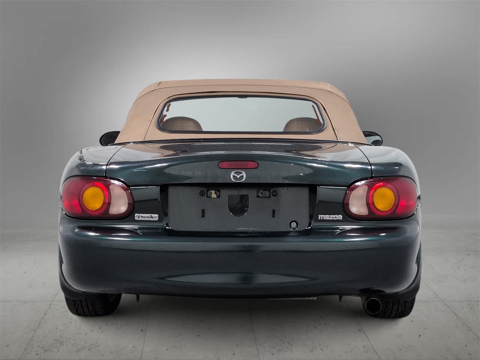 Thumbnail: 2000 Mazda MX-5 Miata - 7