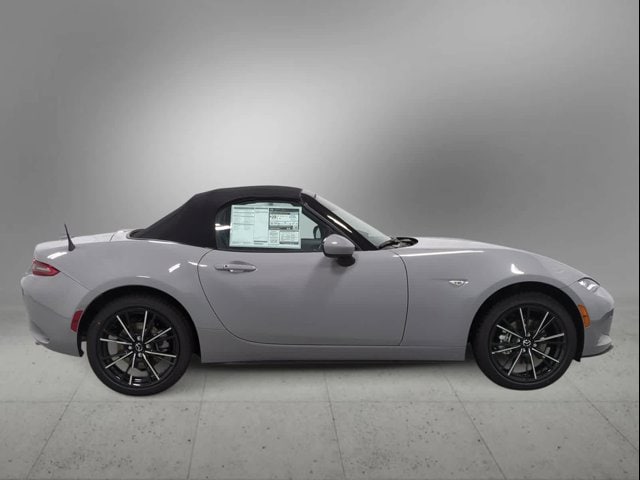 Thumbnail: 2026 Mazda MX-5 Miata - 9