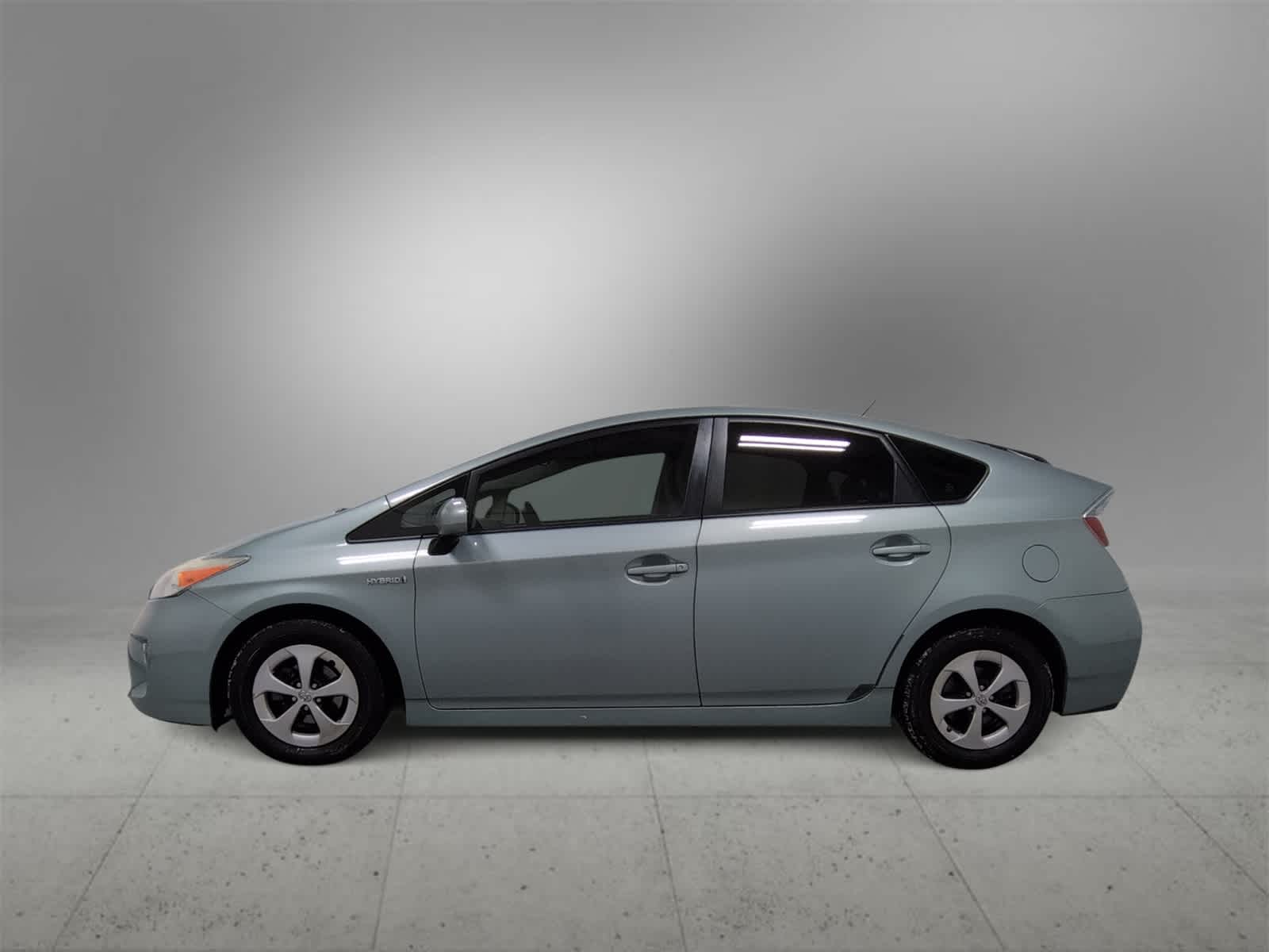 Thumbnail: 2013 Toyota Prius - 5