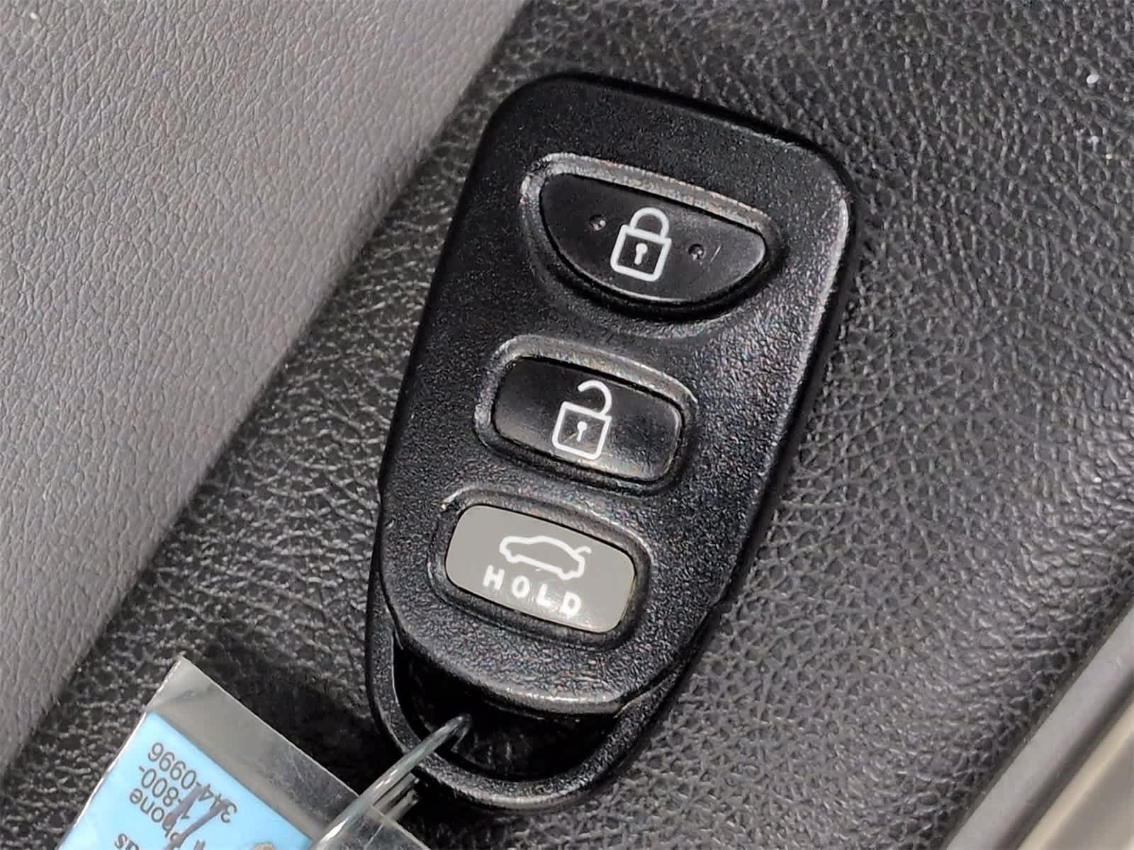 Thumbnail: 2014 Hyundai Elantra - 33