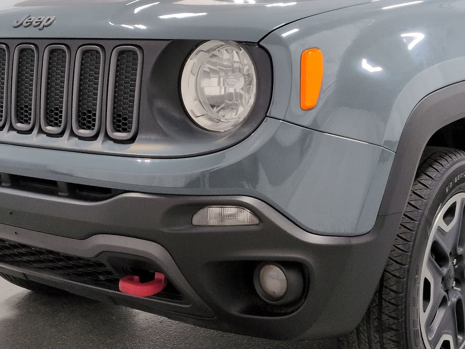 Thumbnail: 2017 Jeep Renegade - 11