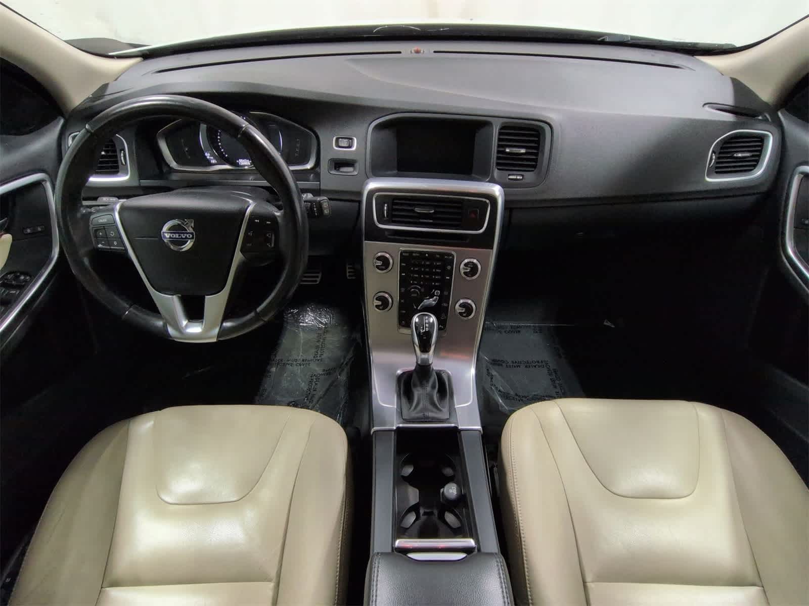 Thumbnail: 2017 Volvo S60 - 16