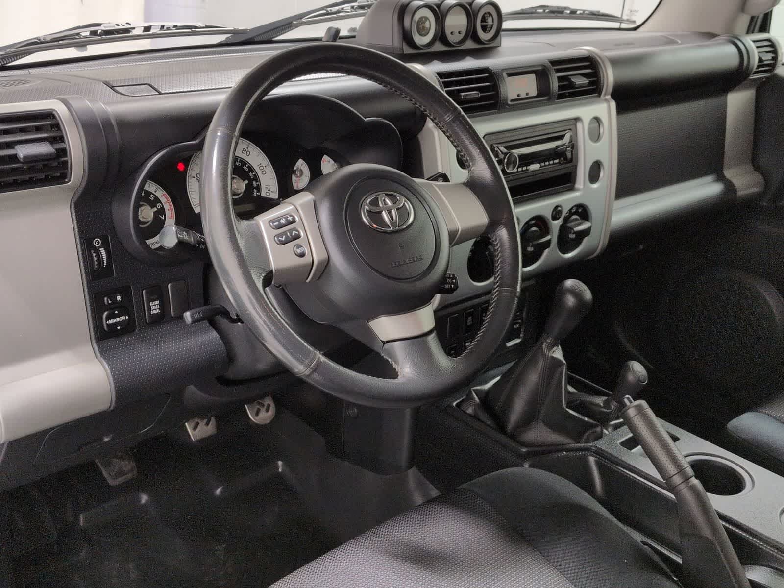 Thumbnail: 2008 Toyota FJ Cruiser - 10
