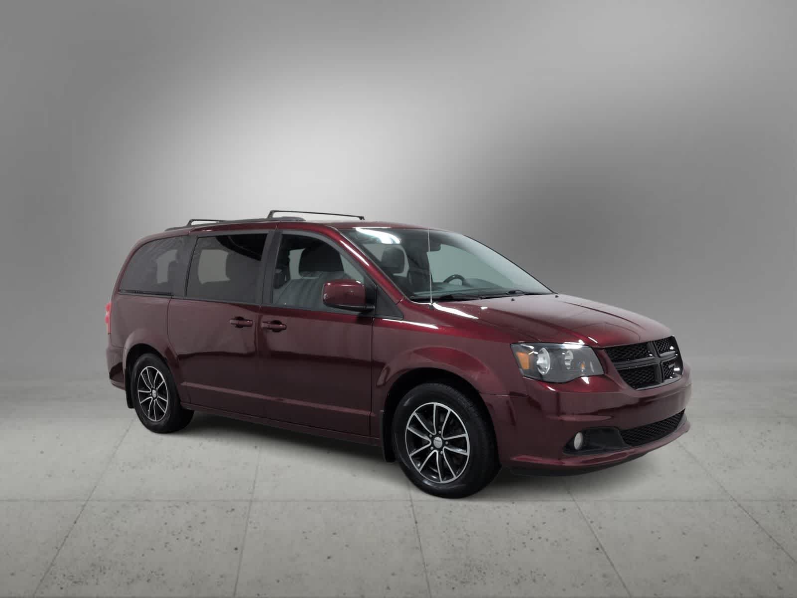 Thumbnail: 2019 Dodge Grand Caravan - 3