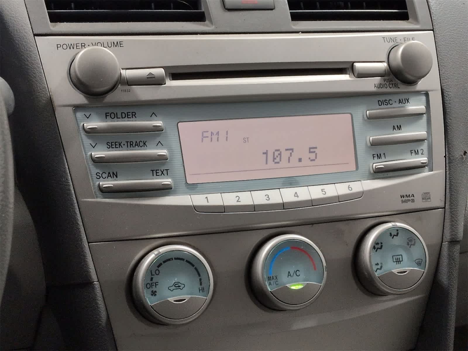 Thumbnail: 2009 Toyota Camry - 26