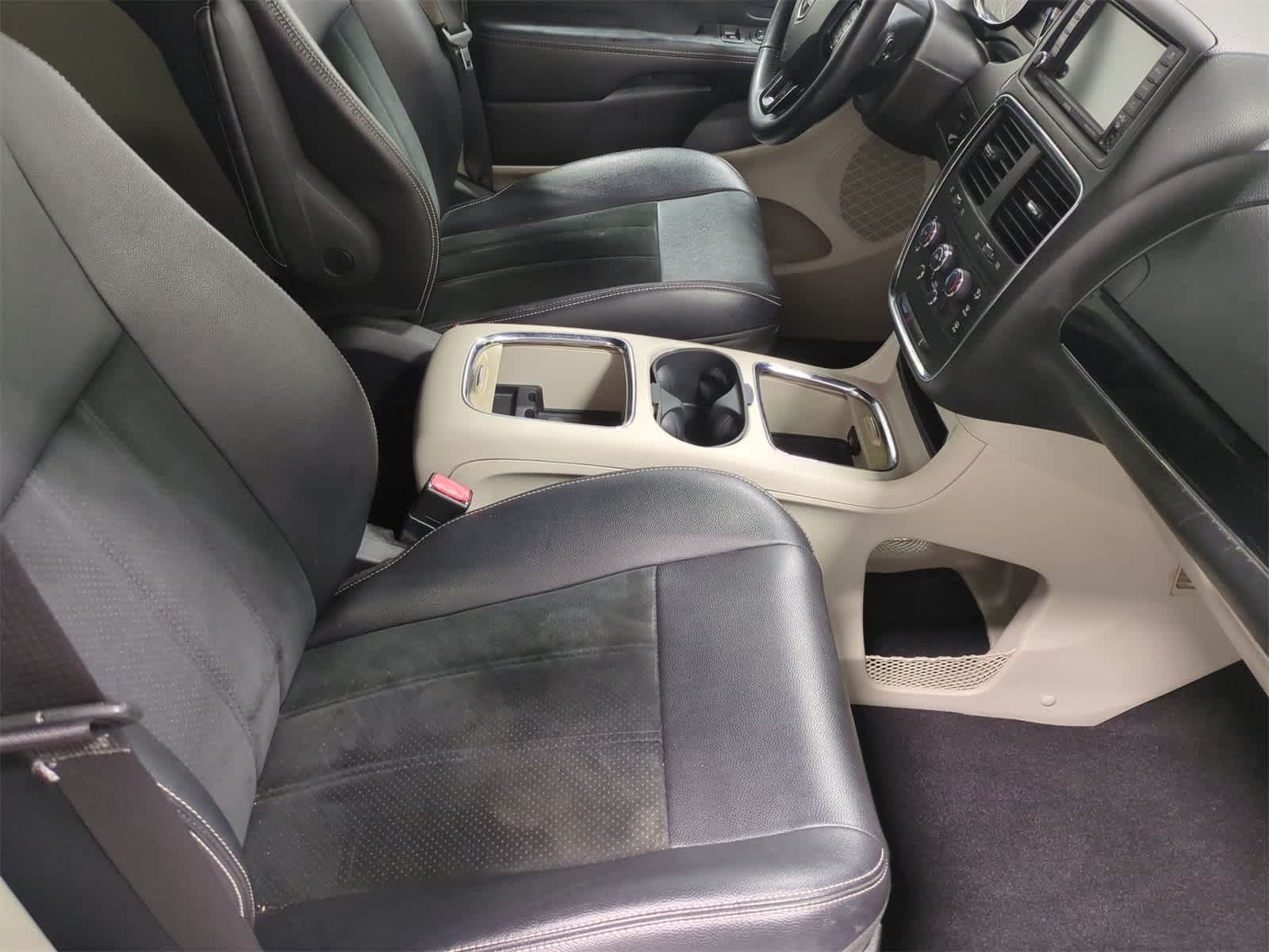 Thumbnail: 2014 Dodge Grand Caravan - 22