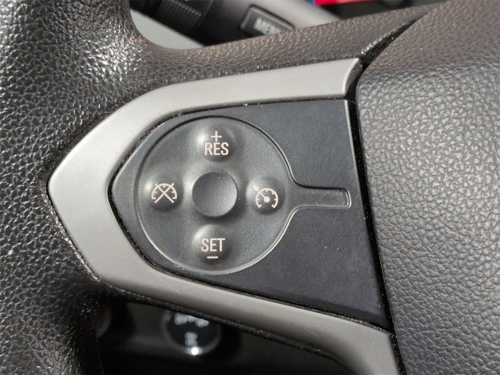 Thumbnail: 2017 Chevrolet Colorado - 24