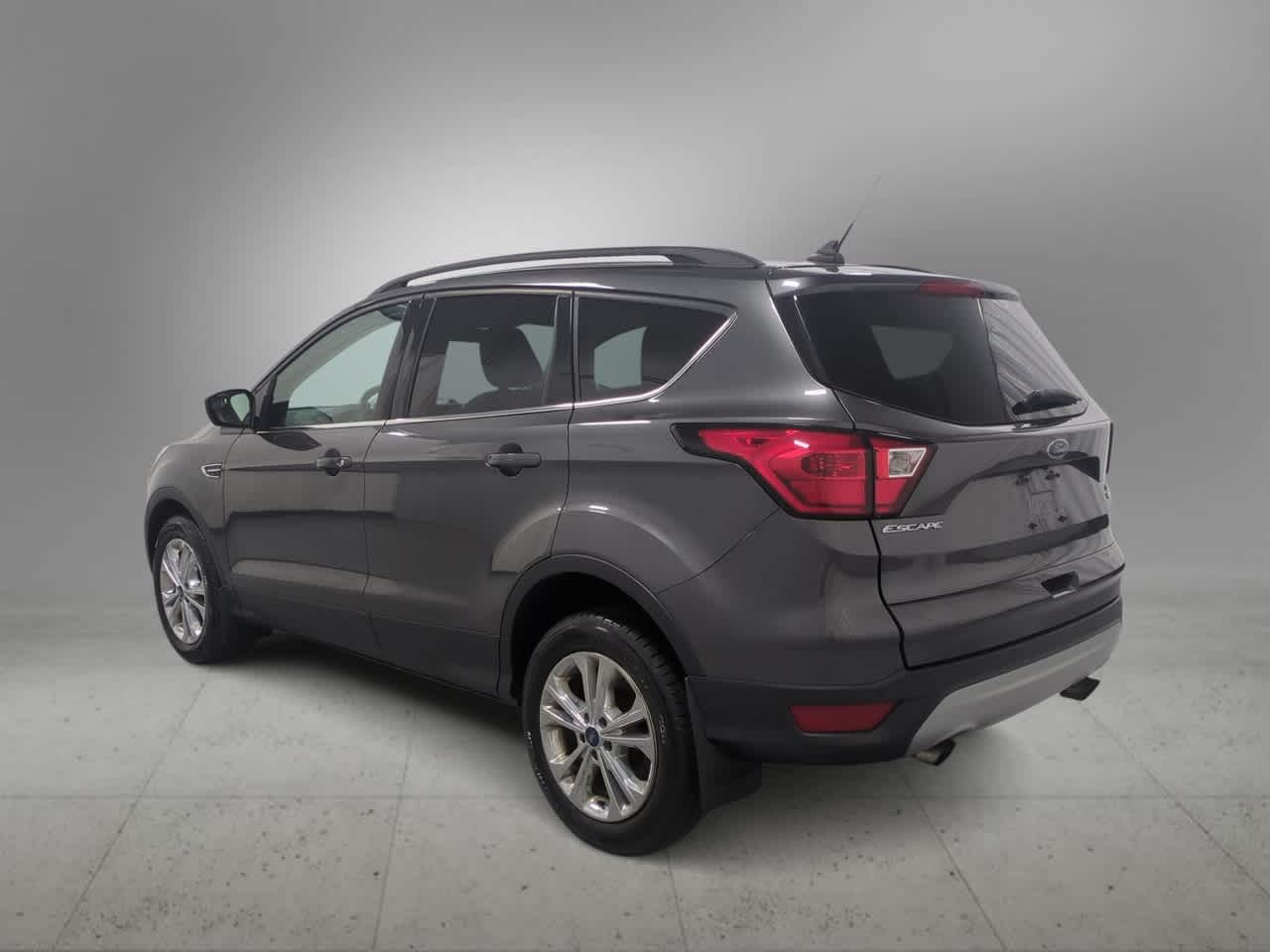Thumbnail: 2019 Ford Escape - 6