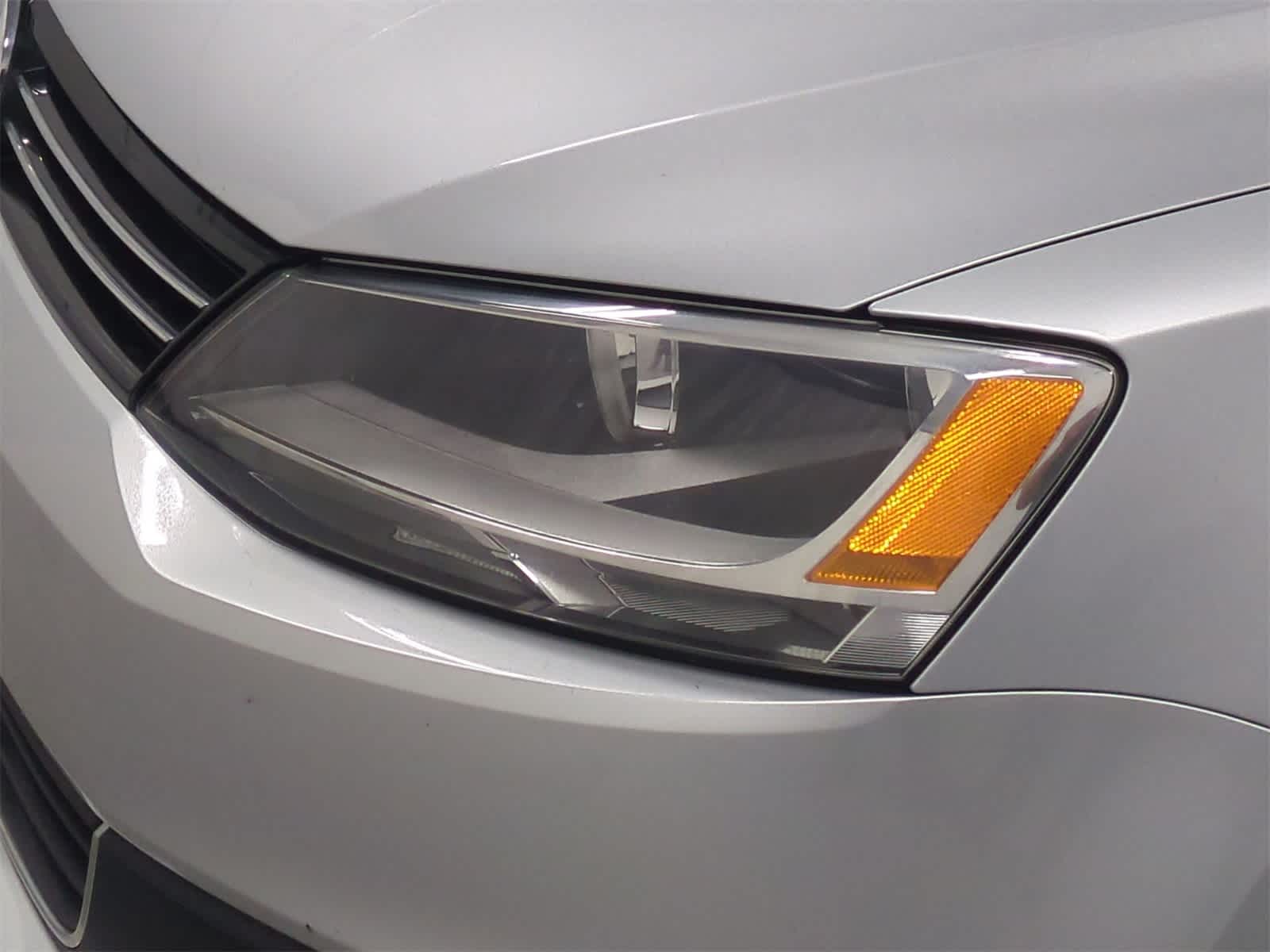 Thumbnail: 2014 Volkswagen Jetta - 11