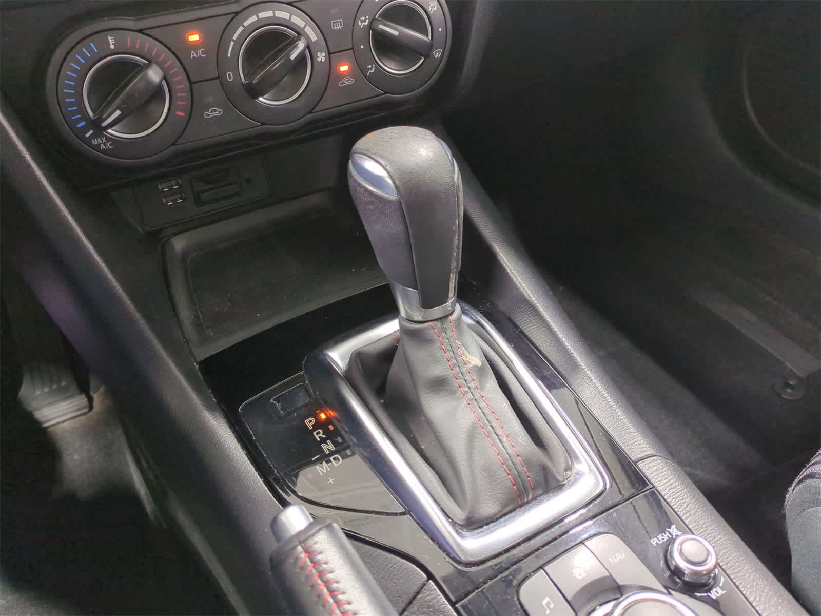 Thumbnail: 2016 Mazda Mazda3 - 34