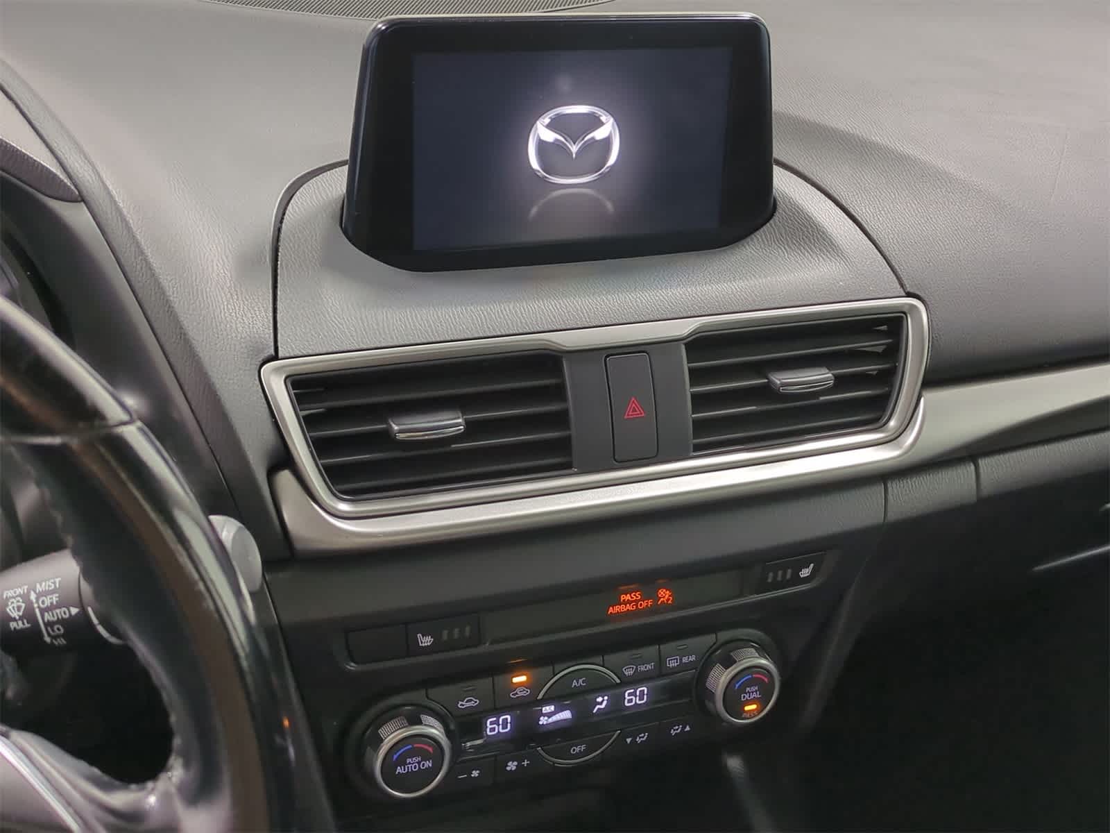 Thumbnail: 2018 Mazda Mazda3 - 27