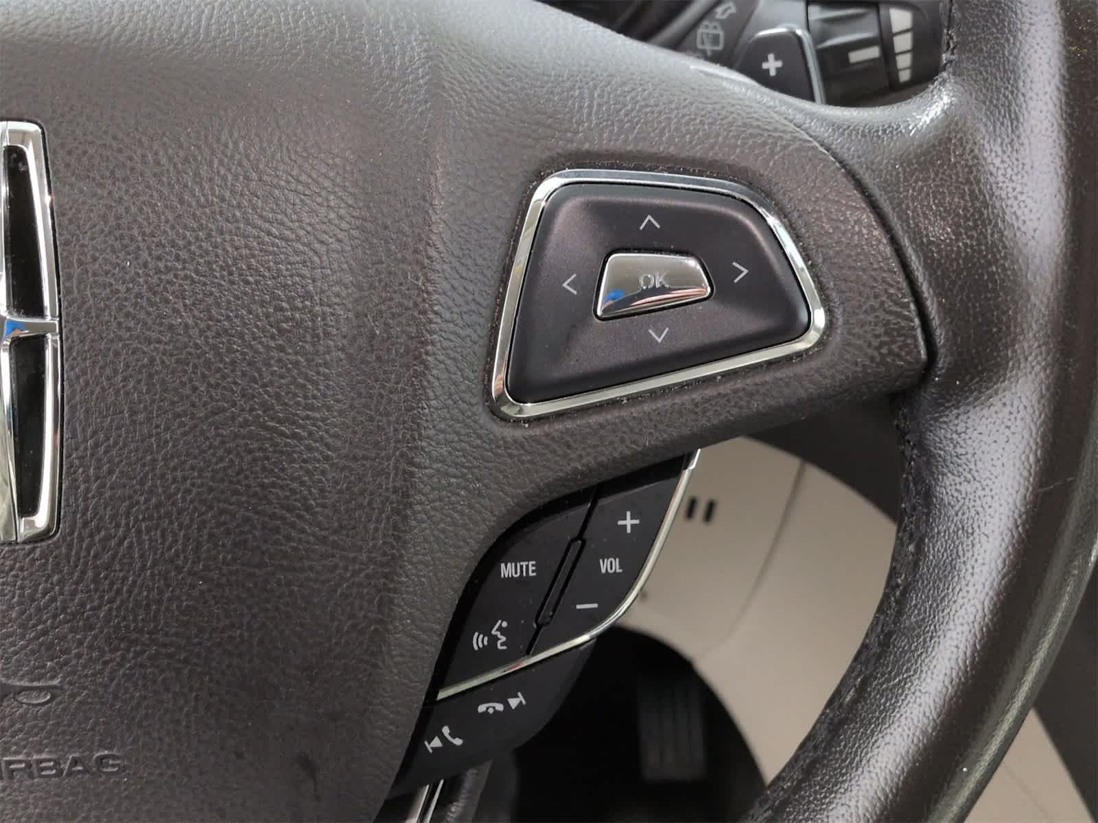 Thumbnail: 2017 Lincoln MKC - 25