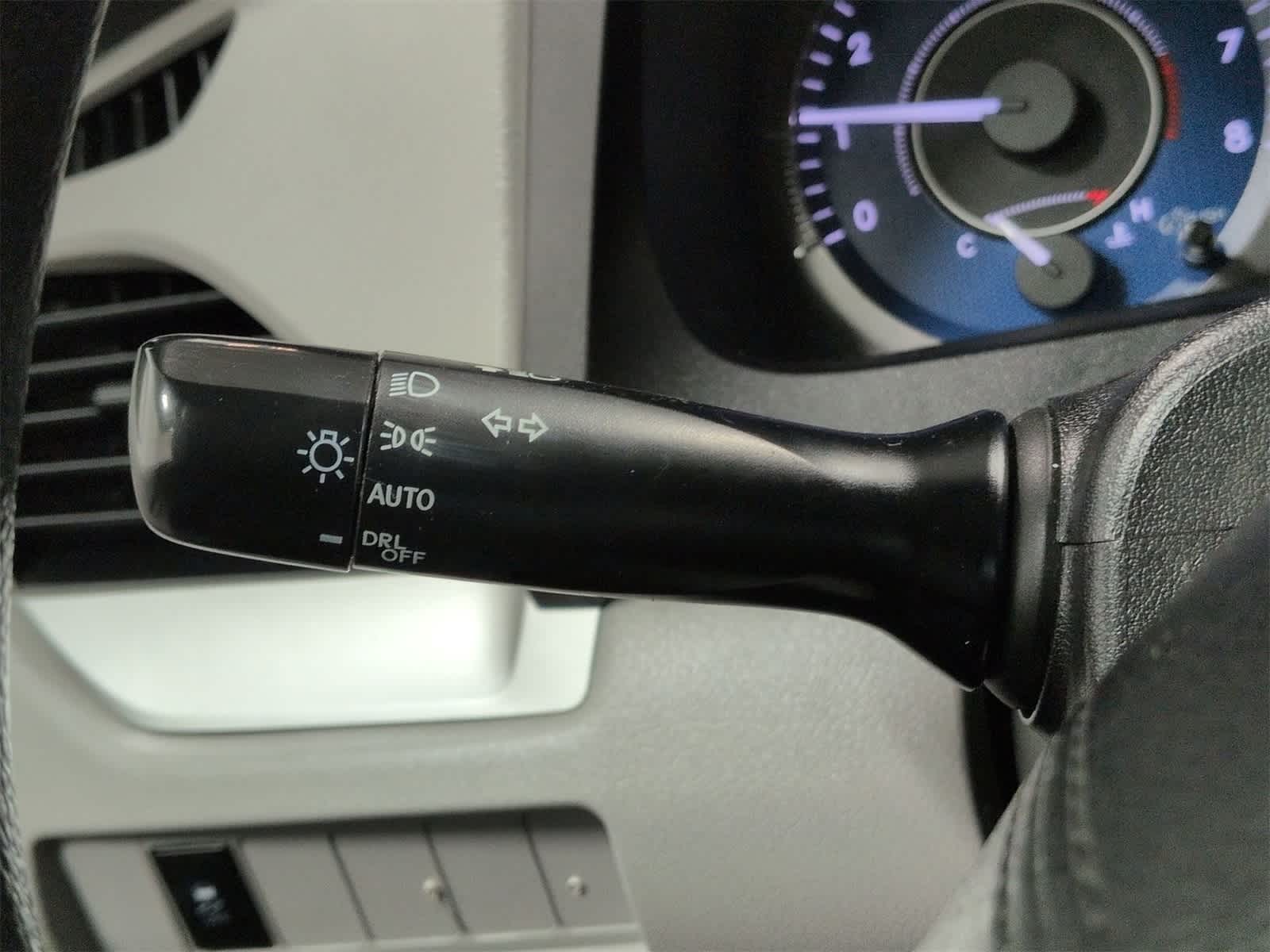 Thumbnail: 2019 Toyota Sienna - 27