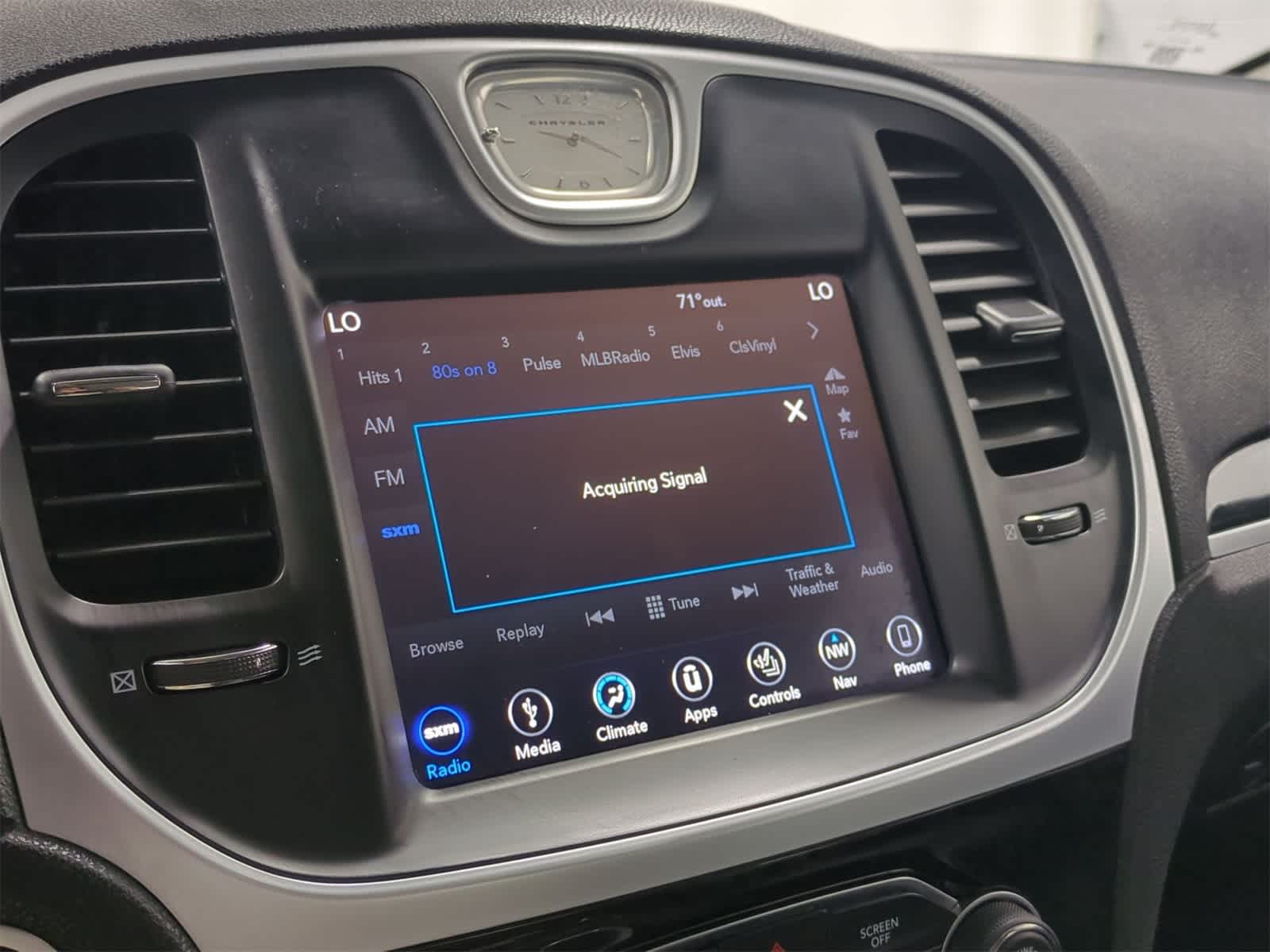 Thumbnail: 2019 Chrysler 300 - 29