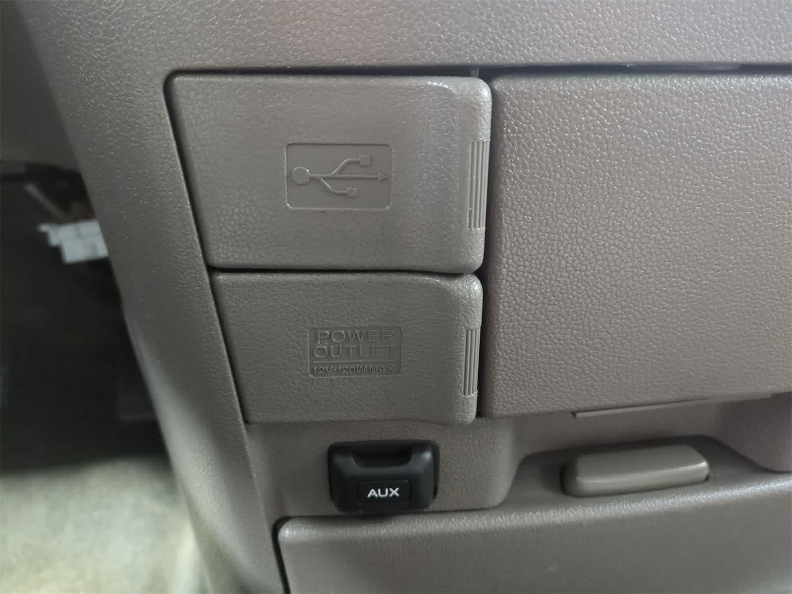 Thumbnail: 2016 Honda Odyssey - 30