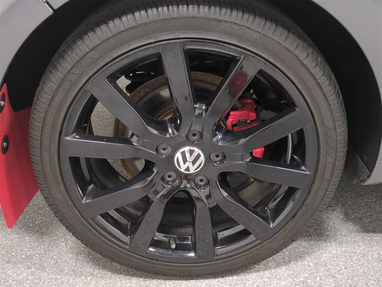 Thumbnail: 2012 Volkswagen Golf - 14