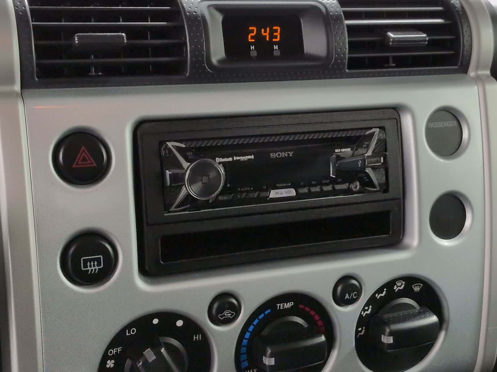 Thumbnail: 2008 Toyota FJ Cruiser - 26