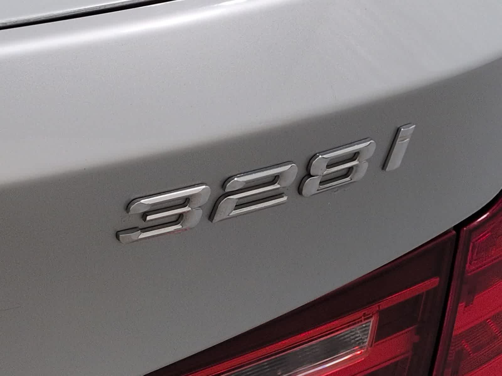 Thumbnail: 2016 BMW 3 Series - 13