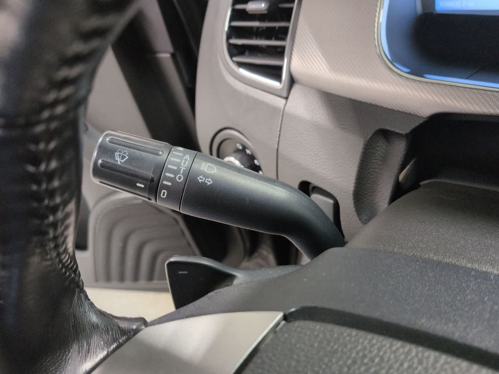 Thumbnail: 2017 Ford Taurus - 32