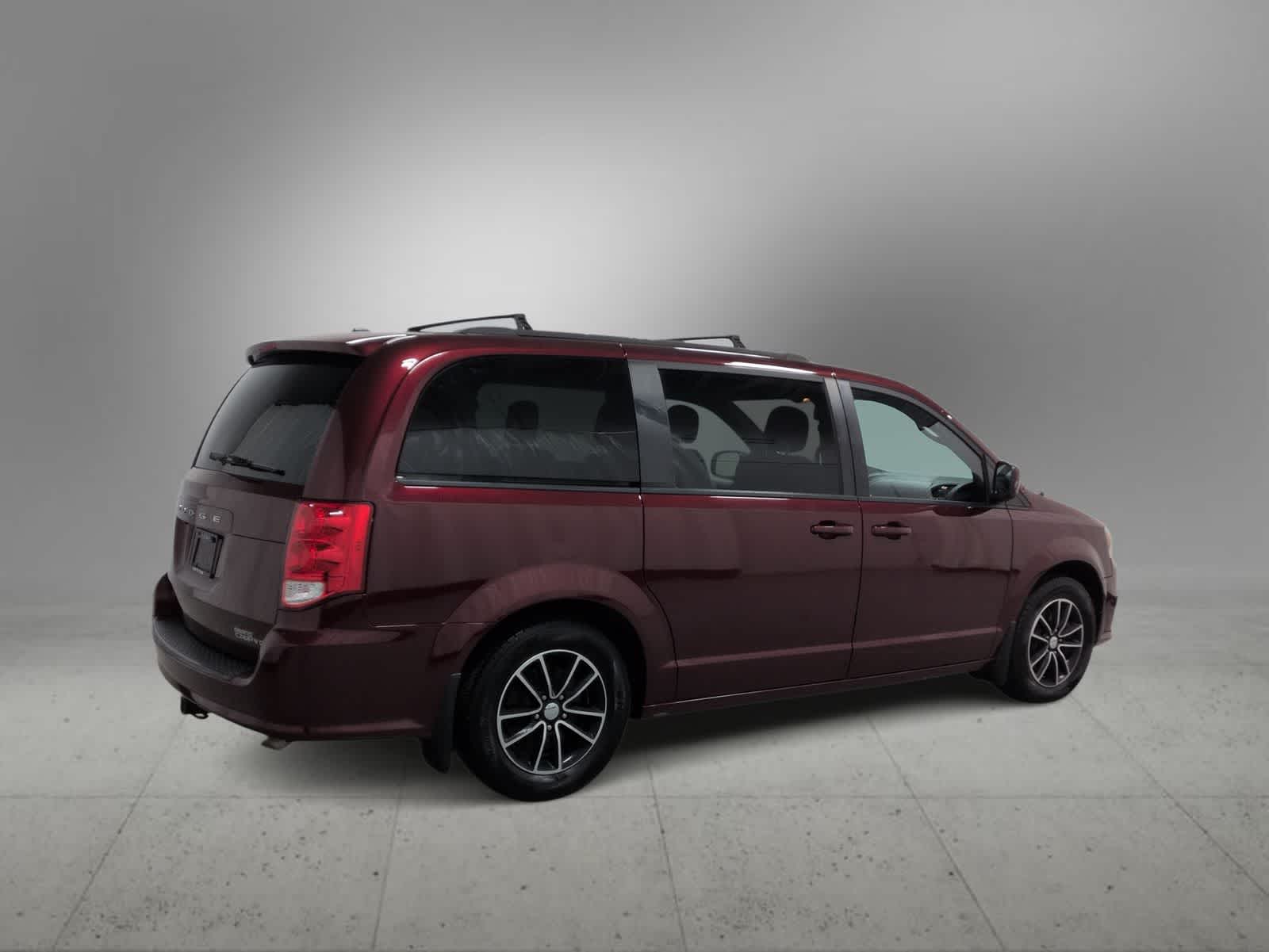 Thumbnail: 2019 Dodge Grand Caravan - 13