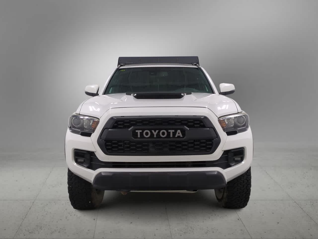 2018 Toyota Tacoma TRD Pro photo 3