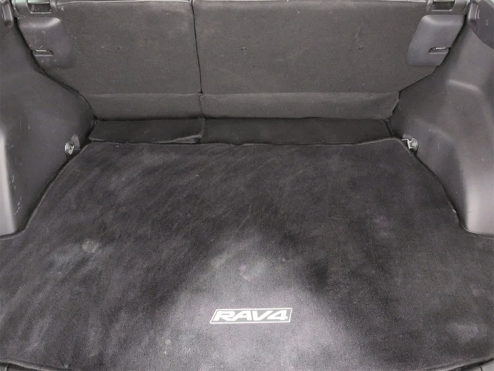 Thumbnail: 2019 Toyota RAV4 - 34