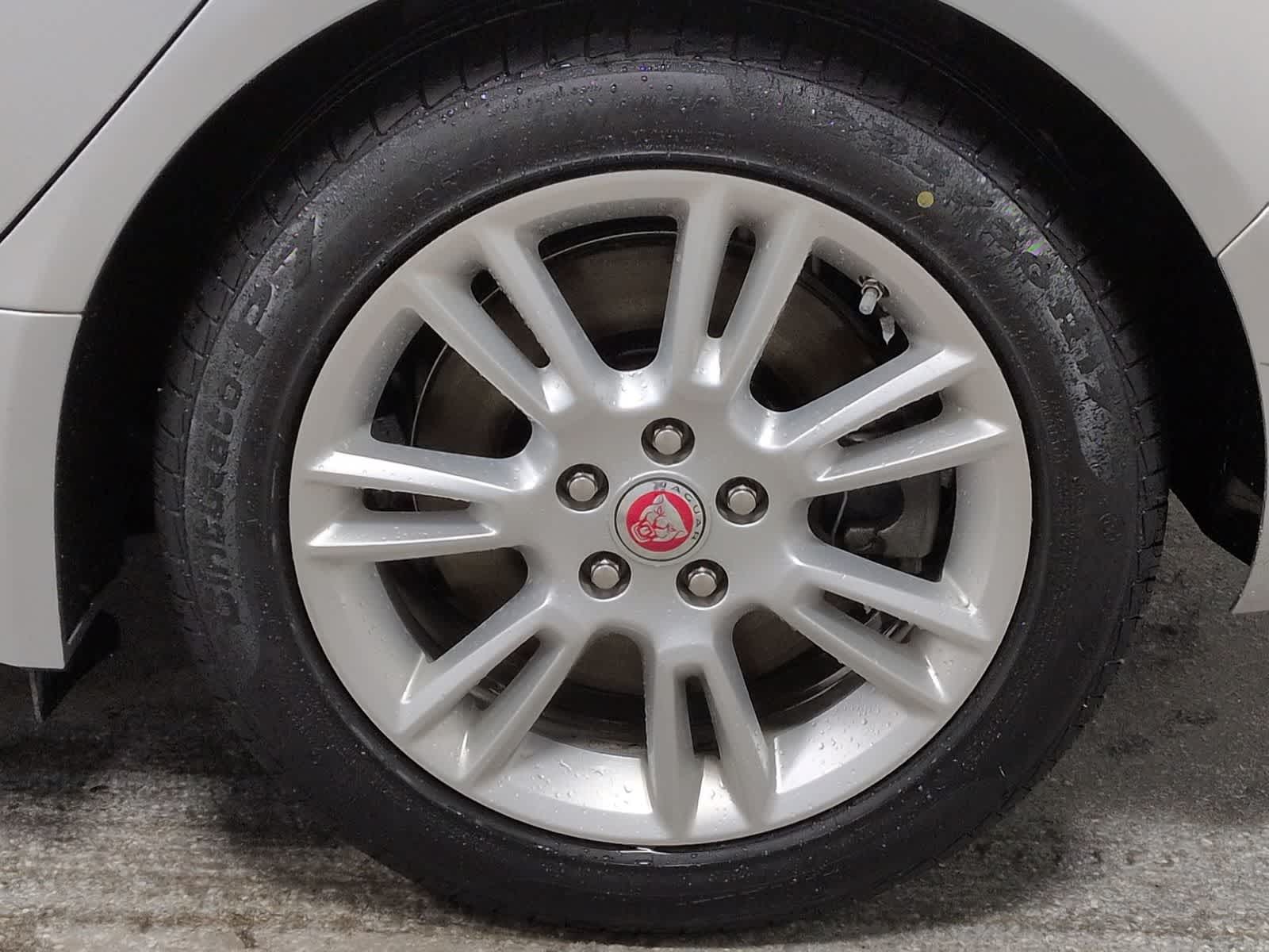 Thumbnail: 2018 Jaguar XE - 14